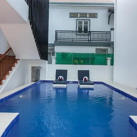 Saravuth Residence & Apartment